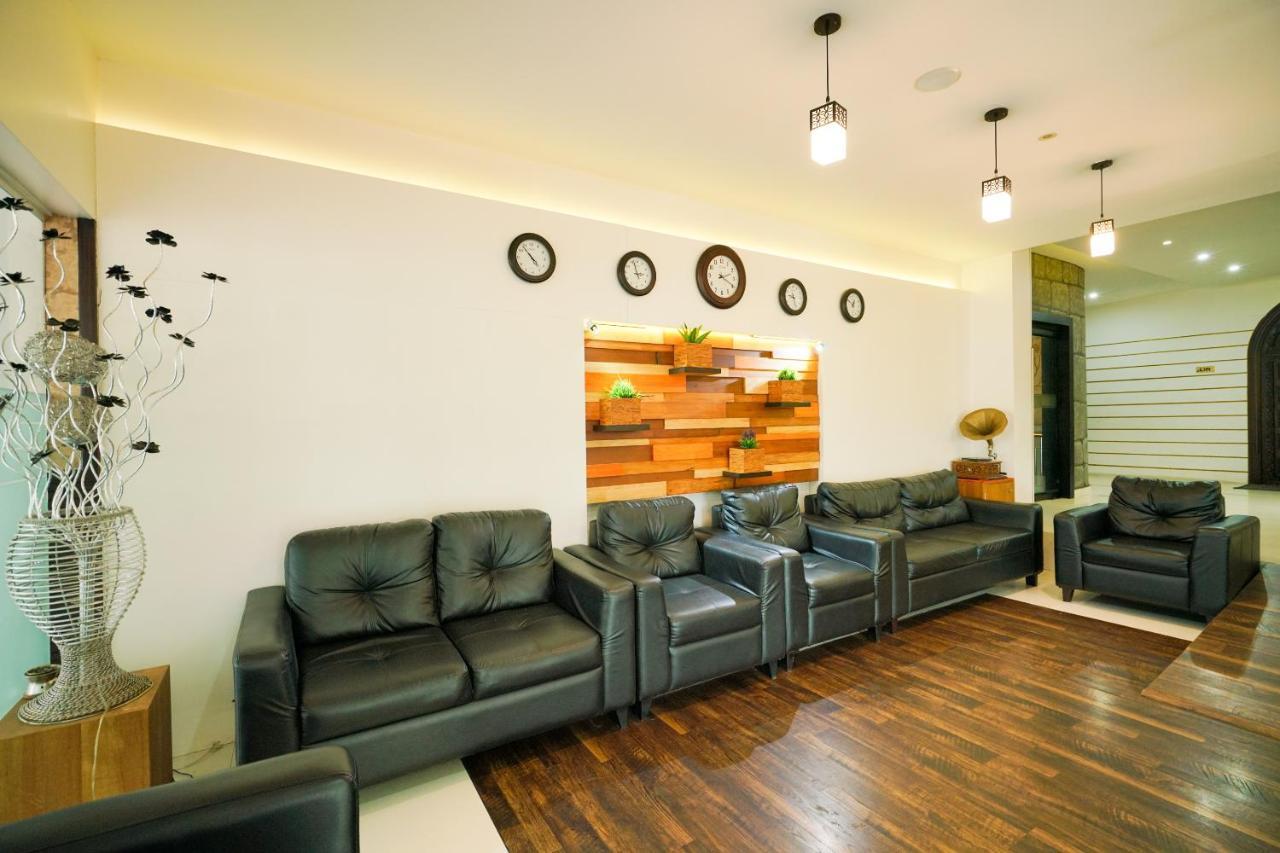 Oyo 1684 Hotel Malabar Inn Кожикоде Экстерьер фото