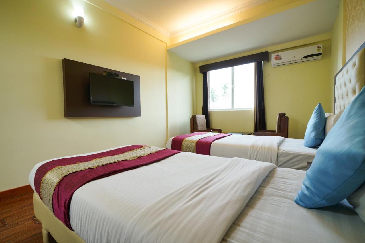 Oyo 1684 Hotel Malabar Inn Кожикоде Экстерьер фото
