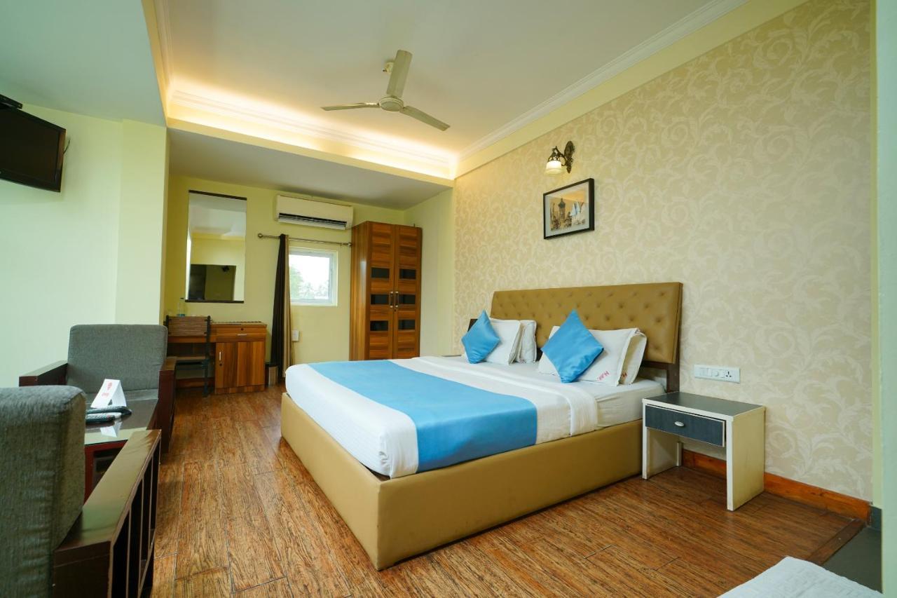 Oyo 1684 Hotel Malabar Inn Кожикоде Экстерьер фото